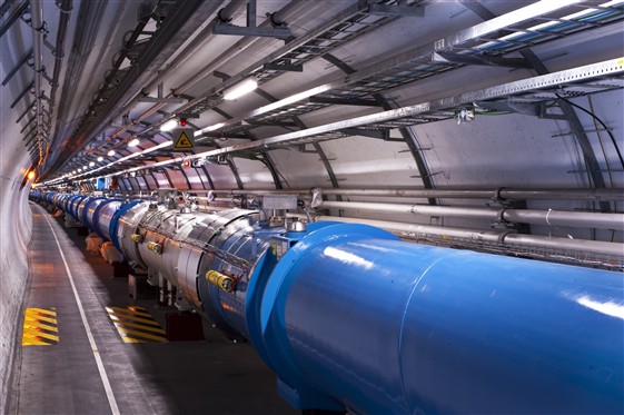 De deeltjesversneller (LHC) in het CERN in Zwitserland