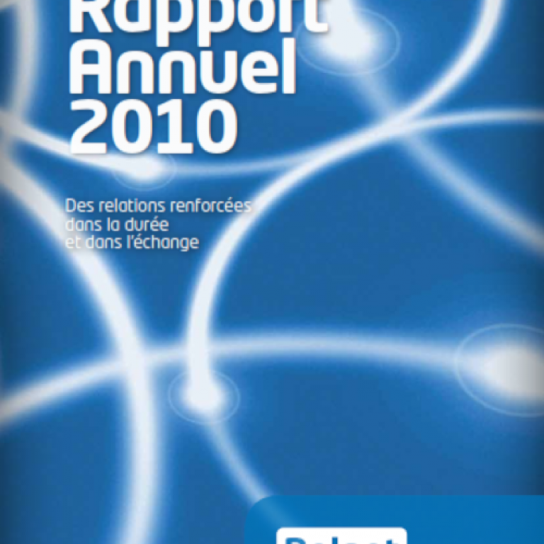 Couverture du rapport annuel 2010 représentant un réseau de façon abstraite à l'aide de cercles blancs superposés sur un fond bleu.